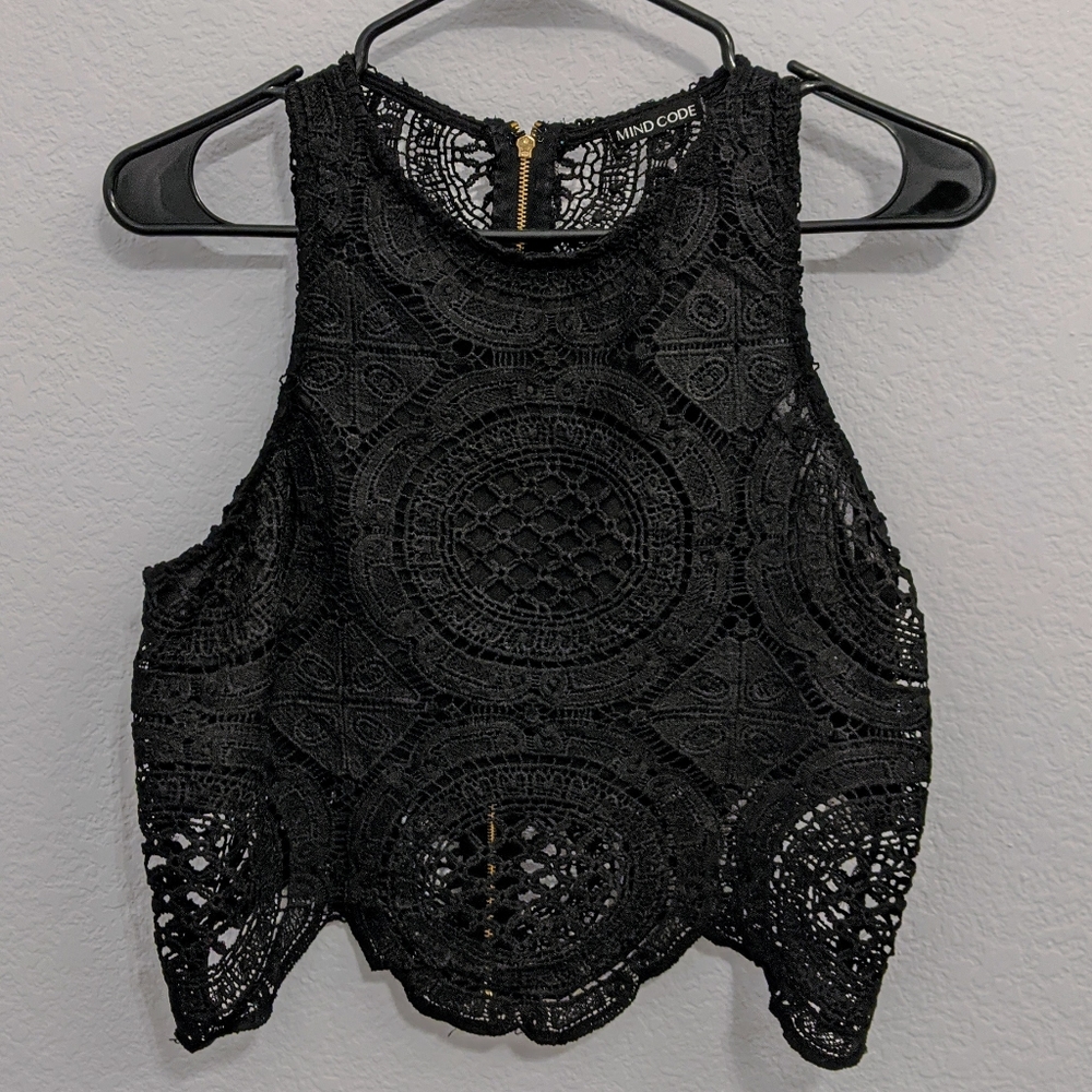 Black Knit Patterned Crop Top